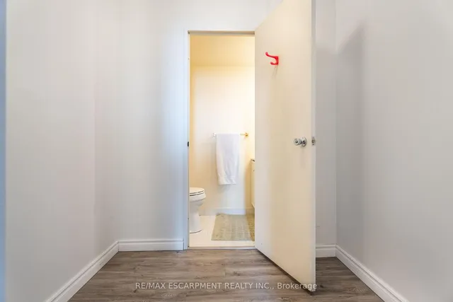 Additional image 20 of 500 Green Rd Unit 1206