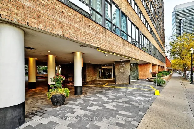 Additional image 3 of 1055 Bay St Unit 603