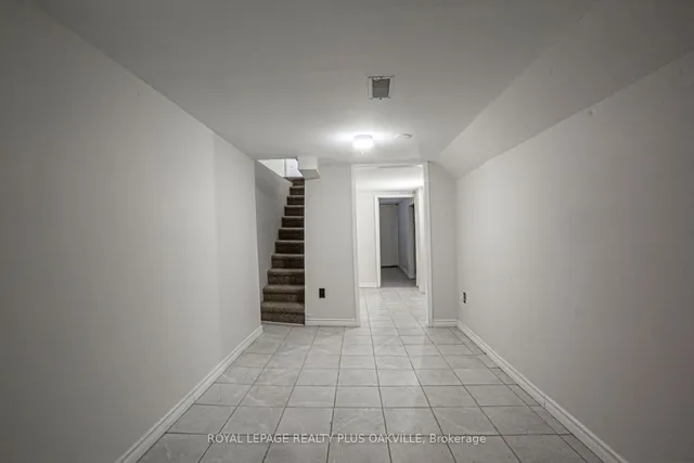 Additional image 18 of 58 Lorne Ave