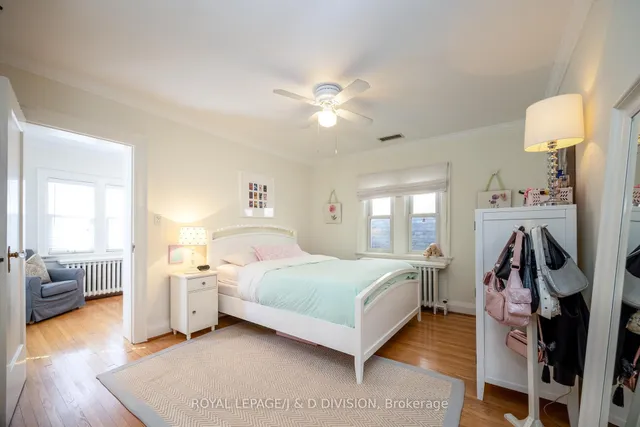 Additional image 18 of 219 Chaplin Cres