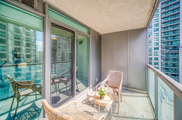 Additional image 25 of 30 Grand Trunk Cres Unit 1211