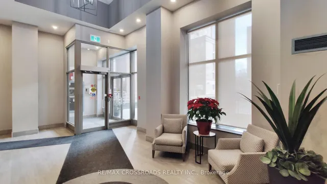 Additional image 3 of 18 Merton St Unit 716