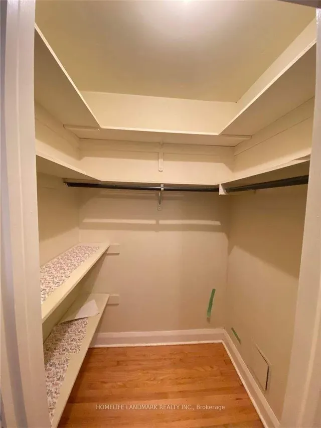 Additional image 9 of 480 Oriole Pkwy Unit 107