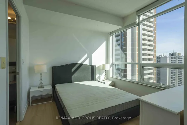 Additional image 9 of 500 Sherbourne St Unit 1704