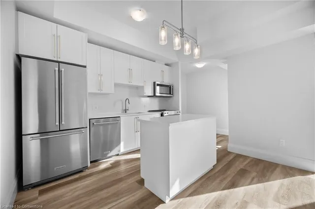 Additional image 22 of 51 David St Unit 204