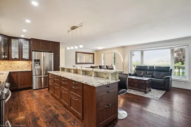 Additional image 8 of 677 Glancaster Rd