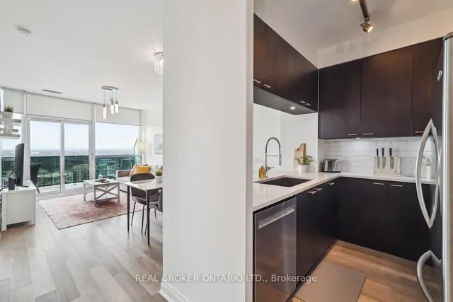 Additional image 4 of 80 Marine Parade Dr Unit 2509