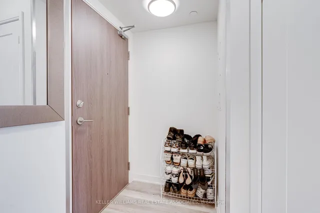 Additional image 6 of 576 Front St Unit 402