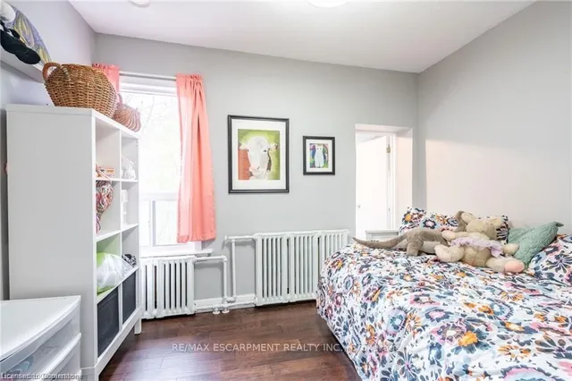 Additional image 18 of 166 Catharine St