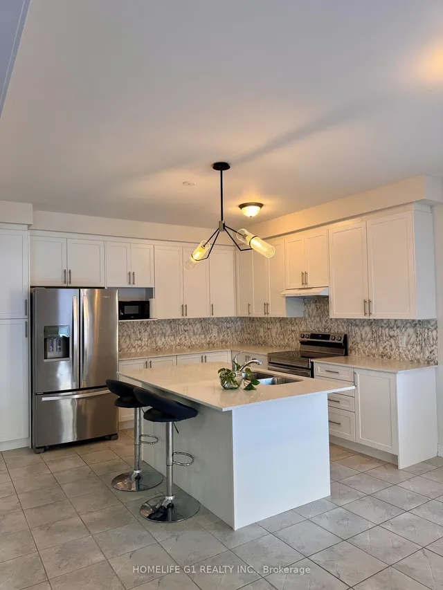 Additional image 10 of 1430 Wellwood Terr