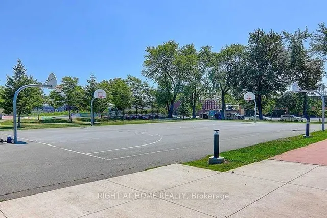 Additional image 38 of 35 Brian Peck Cres Unit 1005