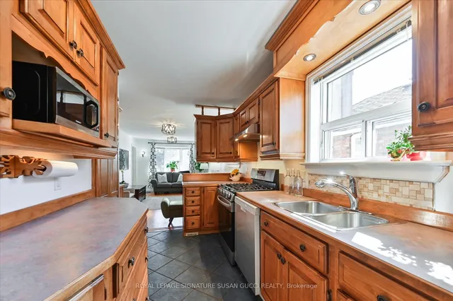 Additional image 8 of 52 Galbraith Ave