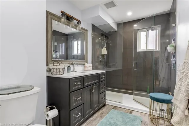 Additional image 14 of 3 Pavarotti Crt