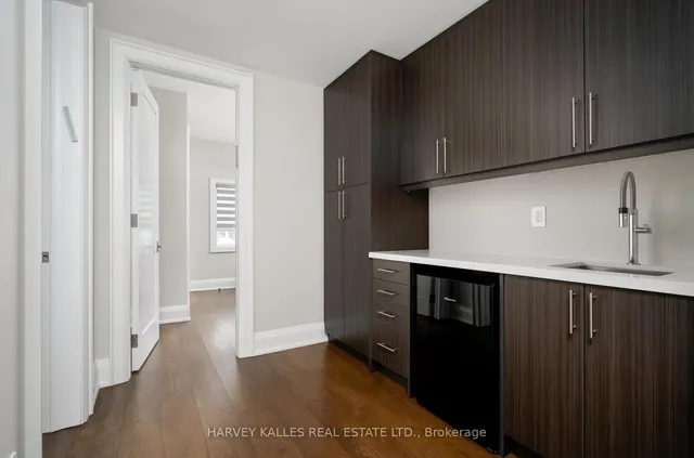 Additional image 36 of 313 Hillhurst Blvd