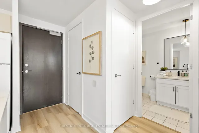 Additional image 13 of 285 Mutual St Unit 1705