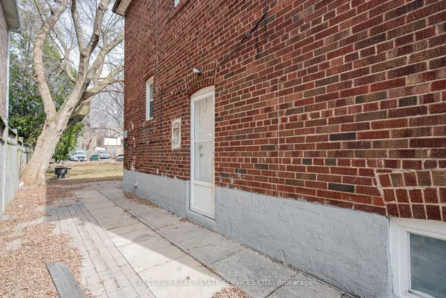 Additional image 31 of 190 CAMERON Ave