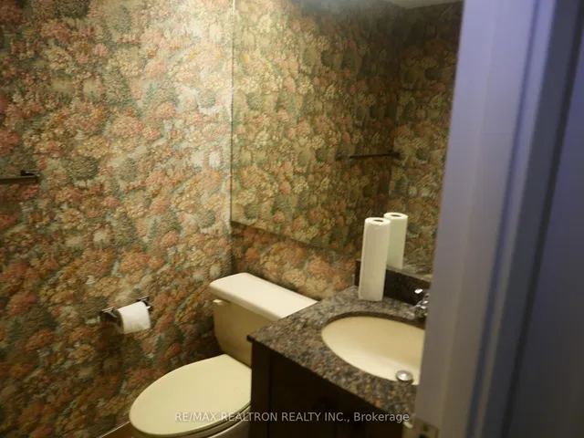 Additional image 7 of 349 St Clair Ave Unit 115