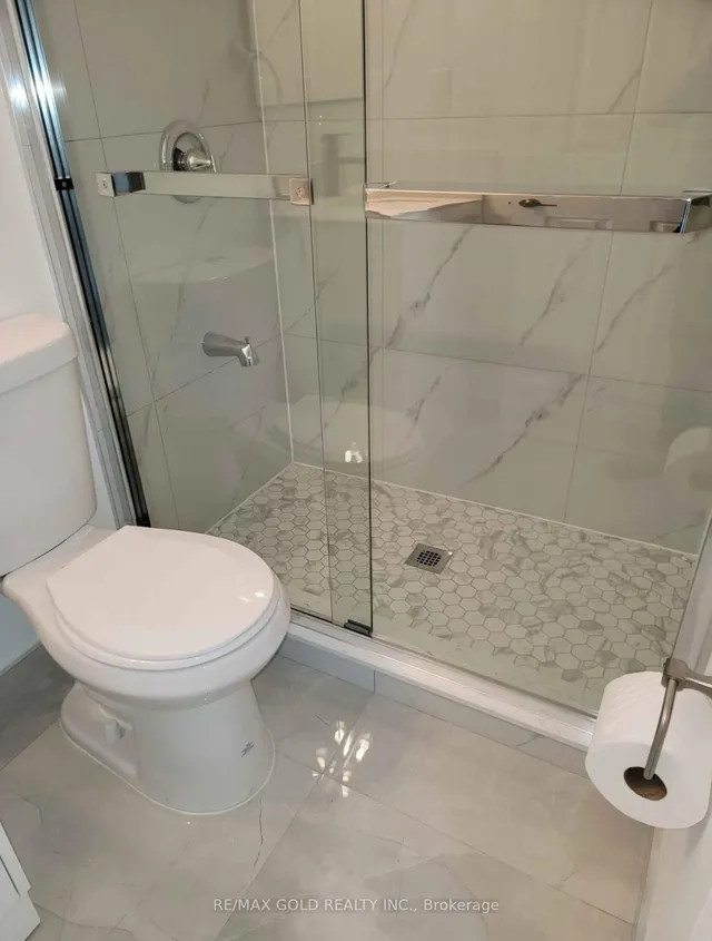 Additional image 32 of 26 Mossbank Dr