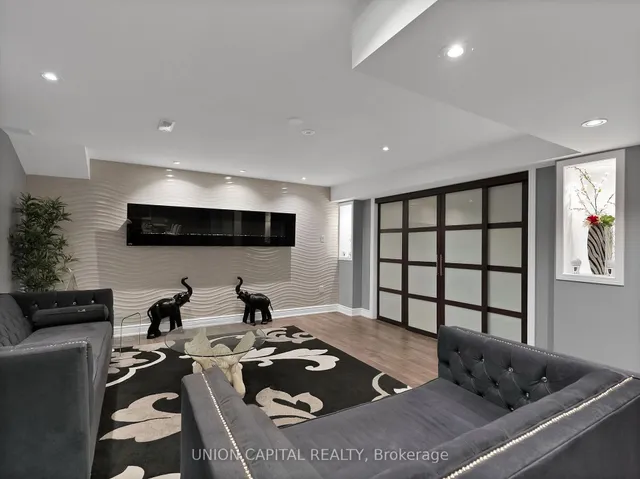 Additional image 22 of 7 Legendary Circ