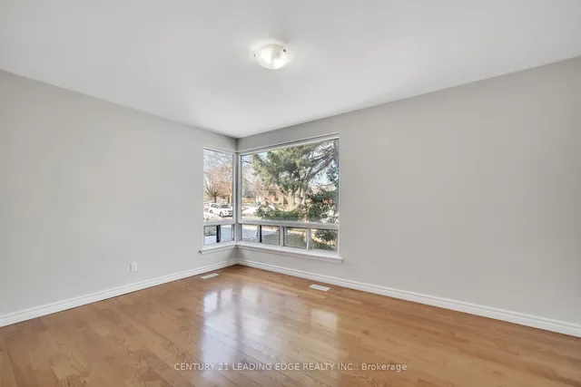 Additional image 16 of 21 Rossander Crt