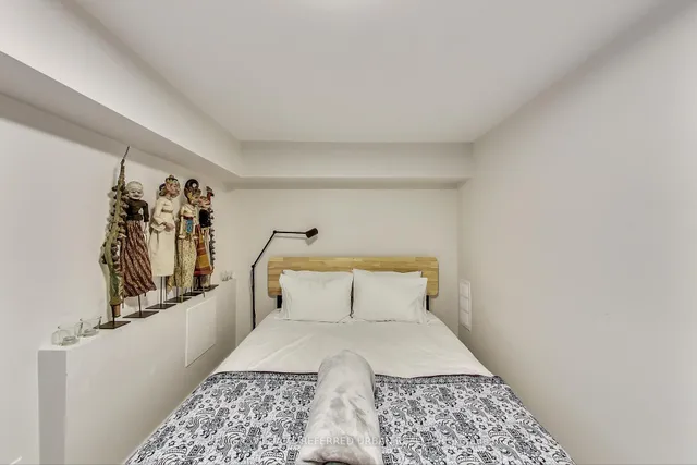 Additional image 42 of 205 Bathurst St