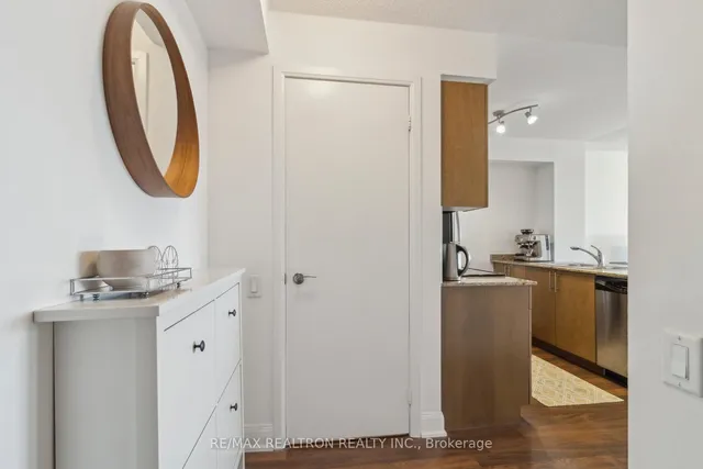 Additional image 9 of 2191 Yonge St Unit 2807