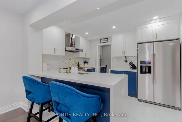 Additional image 14 of 33 Tight Crt