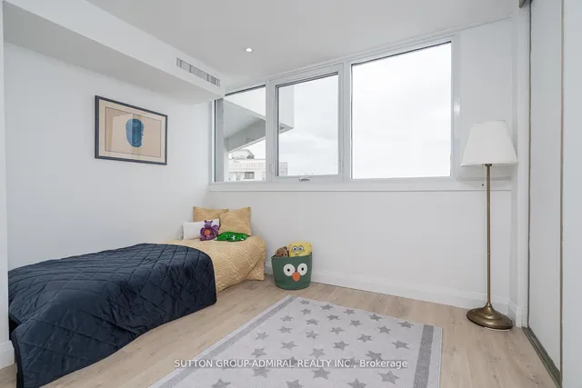 Additional image 16 of 150 Neptune Dr Unit PH05