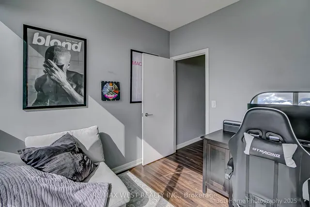 Additional image 17 of 51 East Liberty St Unit 1512