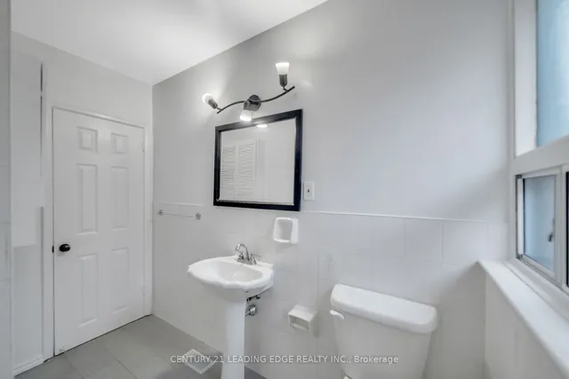 Additional image 19 of 21 Rossander Crt