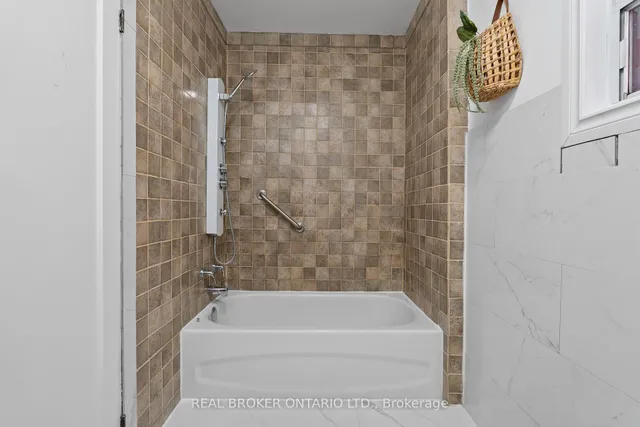 Additional image 16 of 26 Bowie Ave