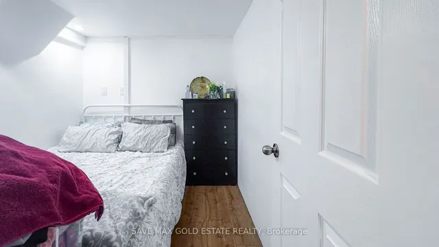 Additional image 24 of 252 Walter Ave