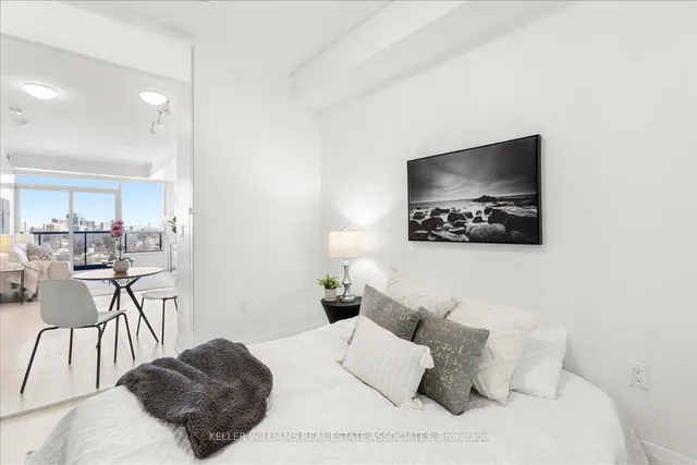 Additional image 6 of 10 Gibbs Rd Unit PH1009