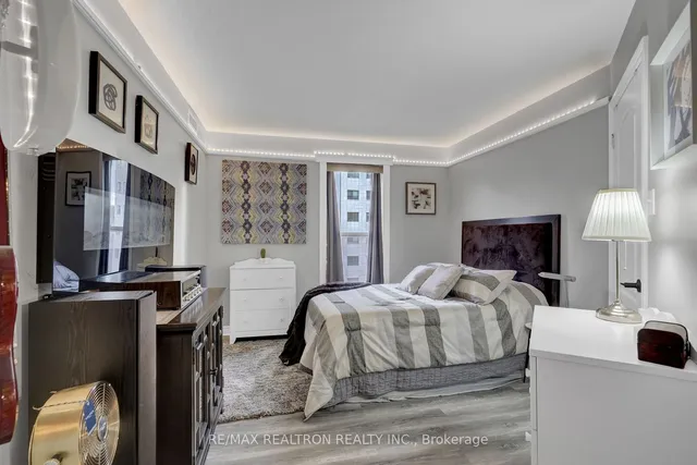 Additional image 14 of 135 James St Unit 612