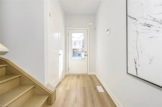 Additional image 3 of 205 Thames Way Unit 24