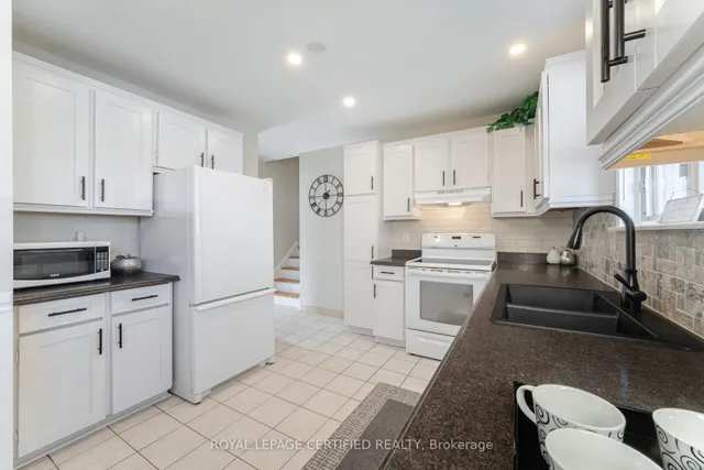 Additional image 12 of 12 Grovetree Pl