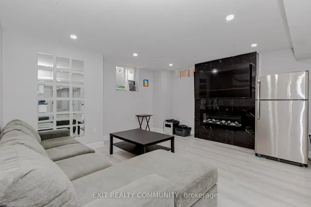 Additional image 24 of 31 Lola Cres