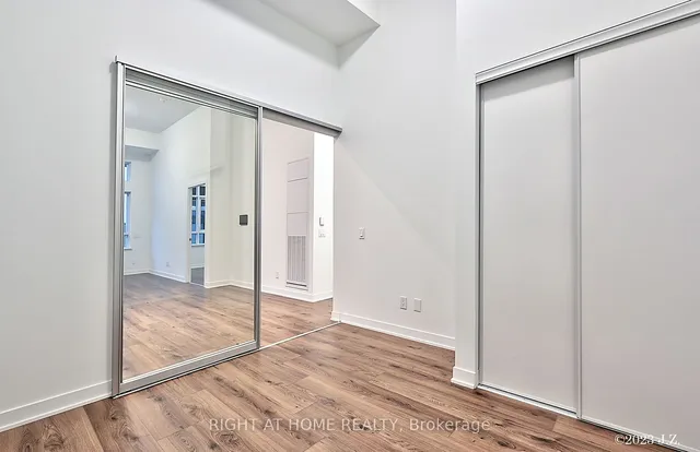 Additional image 6 of 405 Dundas St St Unit 112