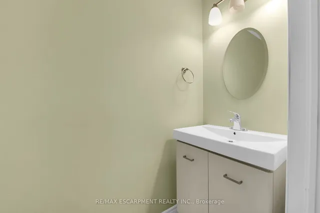 Additional image 36 of 12 Marina Point Cres