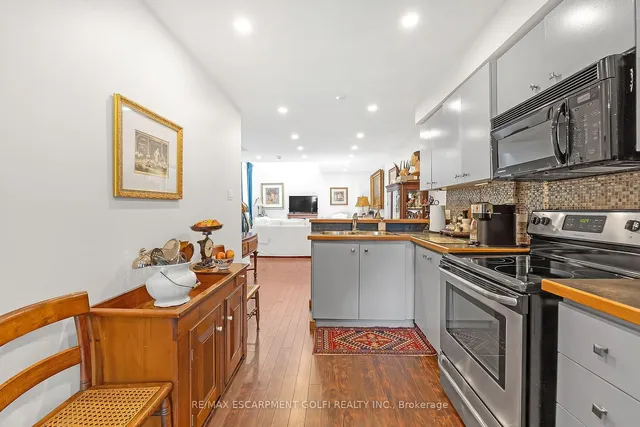 Additional image 6 of 23 Macaulay St Unit 3