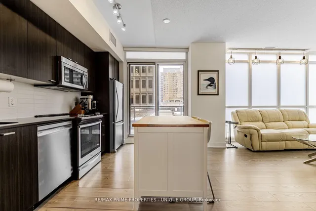 Additional image 13 of 30 Roehampton Ave Unit 308