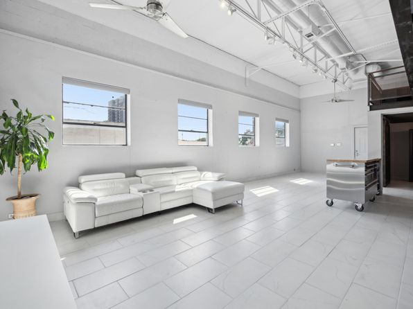 215 N Walton St APT 2, Dallas, TX 75226