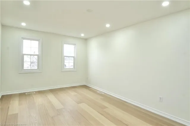 Additional image 20 of 38 Verona St