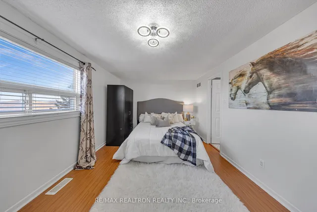 Additional image 27 of 75 Grayson Cres