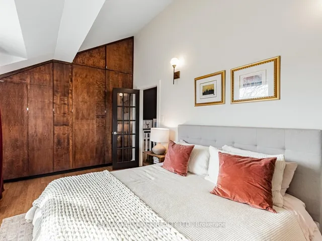 Additional image 14 of 1584 Dundas St