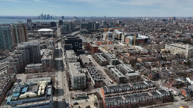 Additional image 36 of 954 King St Unit 323