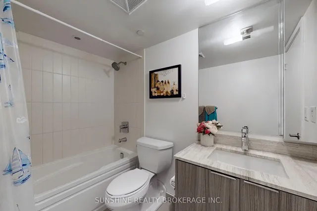 Additional image 34 of 955 Bay St Unit 905