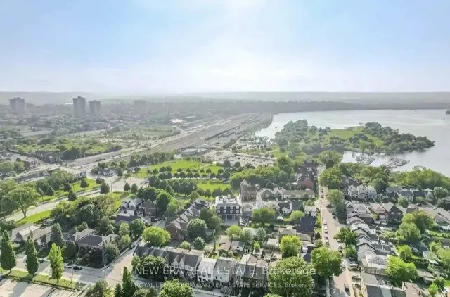 Additional image 16 of 366 Bay St Unit E