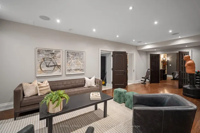 Additional image 36 of 6 Oak Hampton Blvd