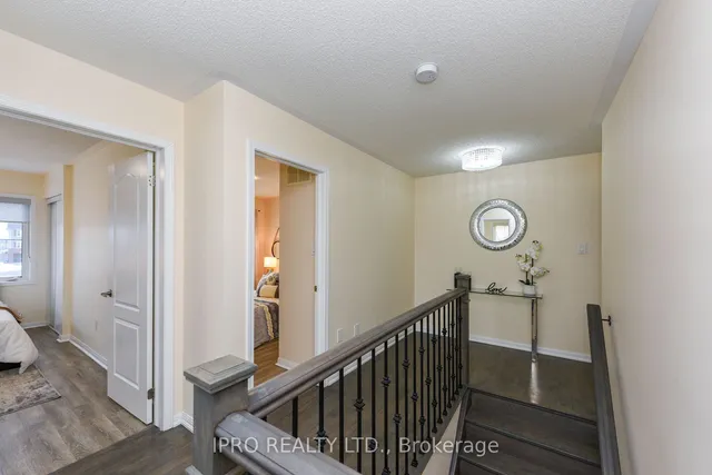 Additional image 20 of 113 Vanhorne Clse